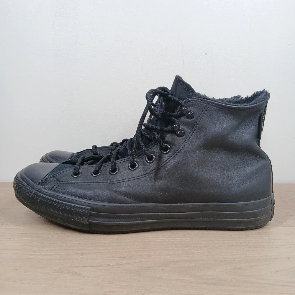 Converse Chuck Taylor All Star Boots Men 11 Black Leather High Top Sherpa Winter